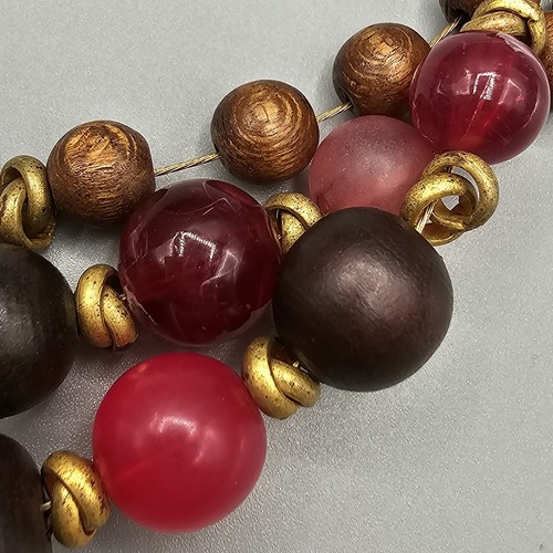 Beaded Boho Necklace Wood Bead Red Acrylic Shell Center Multistrand 17" - Imagen 10 de 11