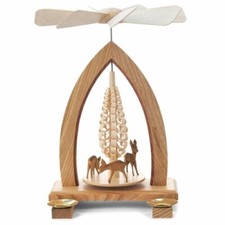 Four Deer German Pyramid