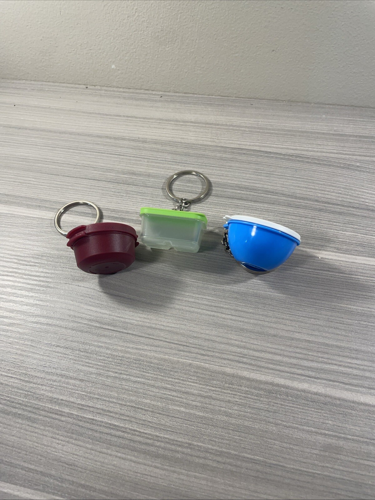 Tupperware Keychain Set of 3 Mini Fridgesmart, Micro Pressure, Thats-a-Bowl New!