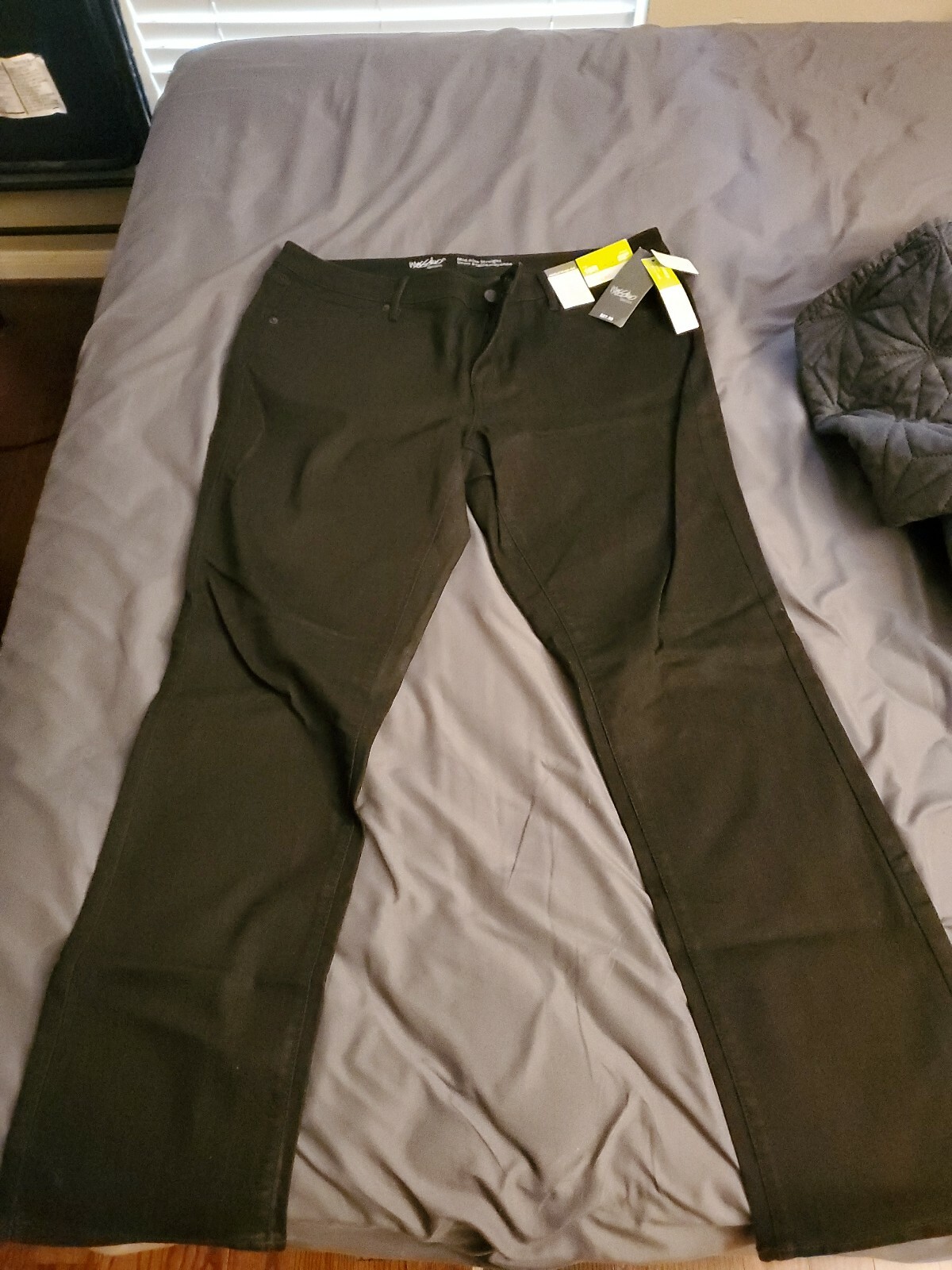 Picture 1 of 1