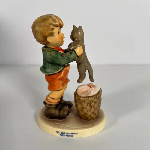 Goebel Hummel Kitty Kisses 1st Issue Figurine #2033  w/COA, Orig Box Kitten Cat