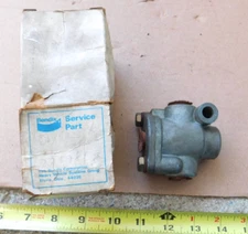 NEW BENDIX 4-PORT DOUBLE CHECK VALVE TRUCK BRAKES 223981