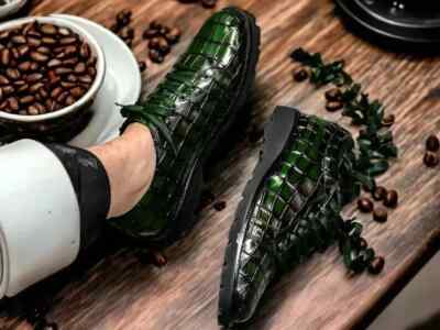 Men's Handmade Green Crocodile Embossed Leather Shoes Lace-Up Formal Dress Shoe