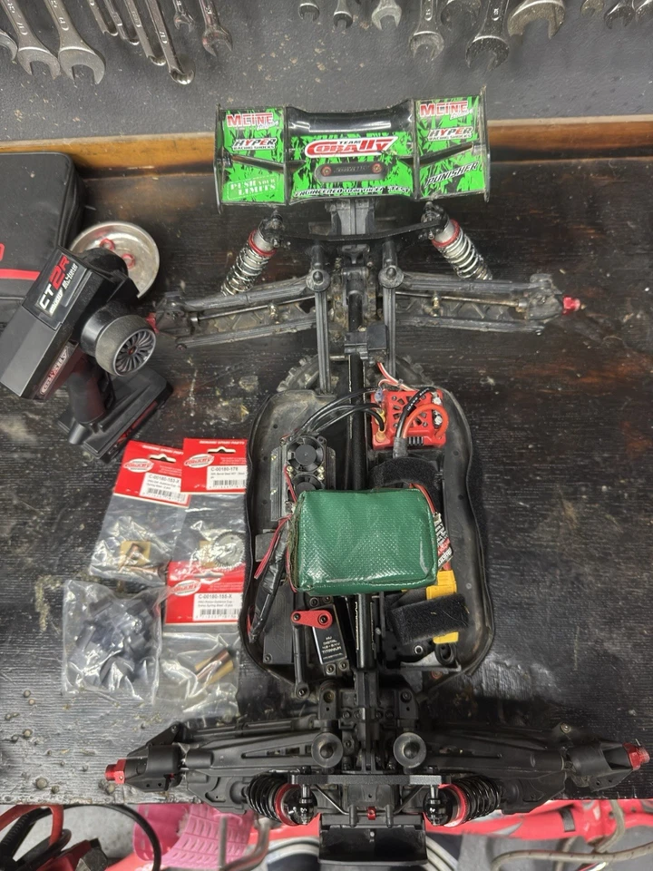 Team Corally M Line Punisher Basher 1:8 6s Fähig RC RTR 1/8 Monstertruck+lader - Bild 4 von 4