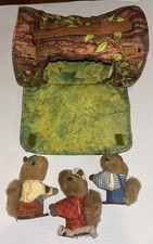 Vintage 1979 Fisher Price Toy Woodsey Squirrel Family Log House with 3 Dolls SEE