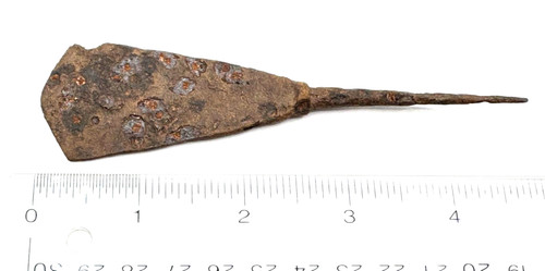 Medieval broad head point arrowhead