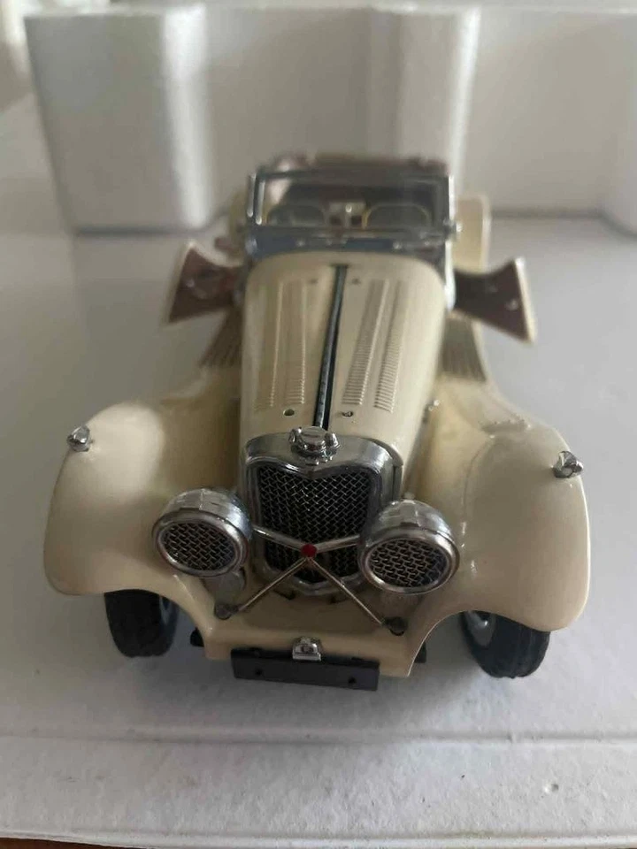 FRANKLIN MINT 1:24 SCALE DIECAST 1938 JAGUAR SS-100 COMES MINT IN THE ORIG BOX - Image 4 of 4