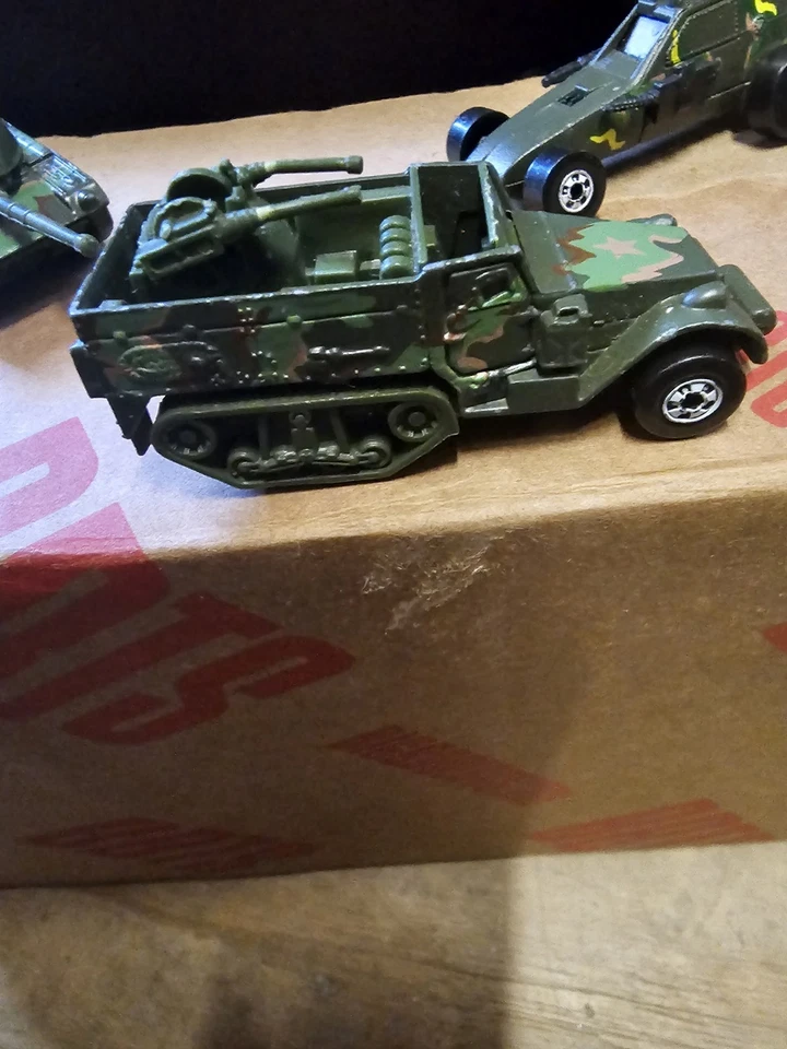 Lote De Colección De 8 Tanques Obús Militares Hotwheels Ejército Foto 4 de 4