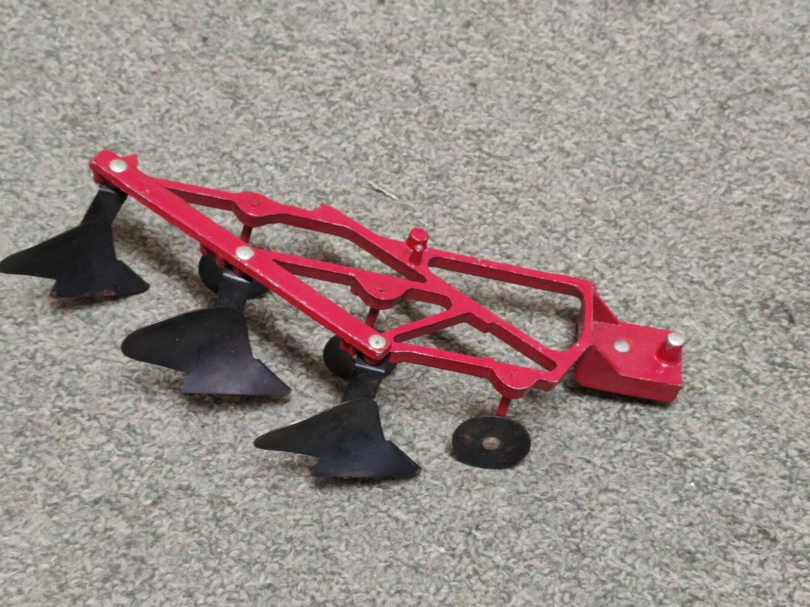 Vintage 1/16 Ertl Farm Toy International 3 Bottom Plow Tractor ...