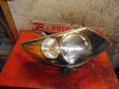 2003 2004 Pontiac Vibe Right Passenger Side Headlight Head Light Lamp 