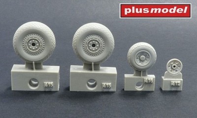 Plus Model AL4092 - 1/48 B-26 Marauder wheels late diamond tread - Neu