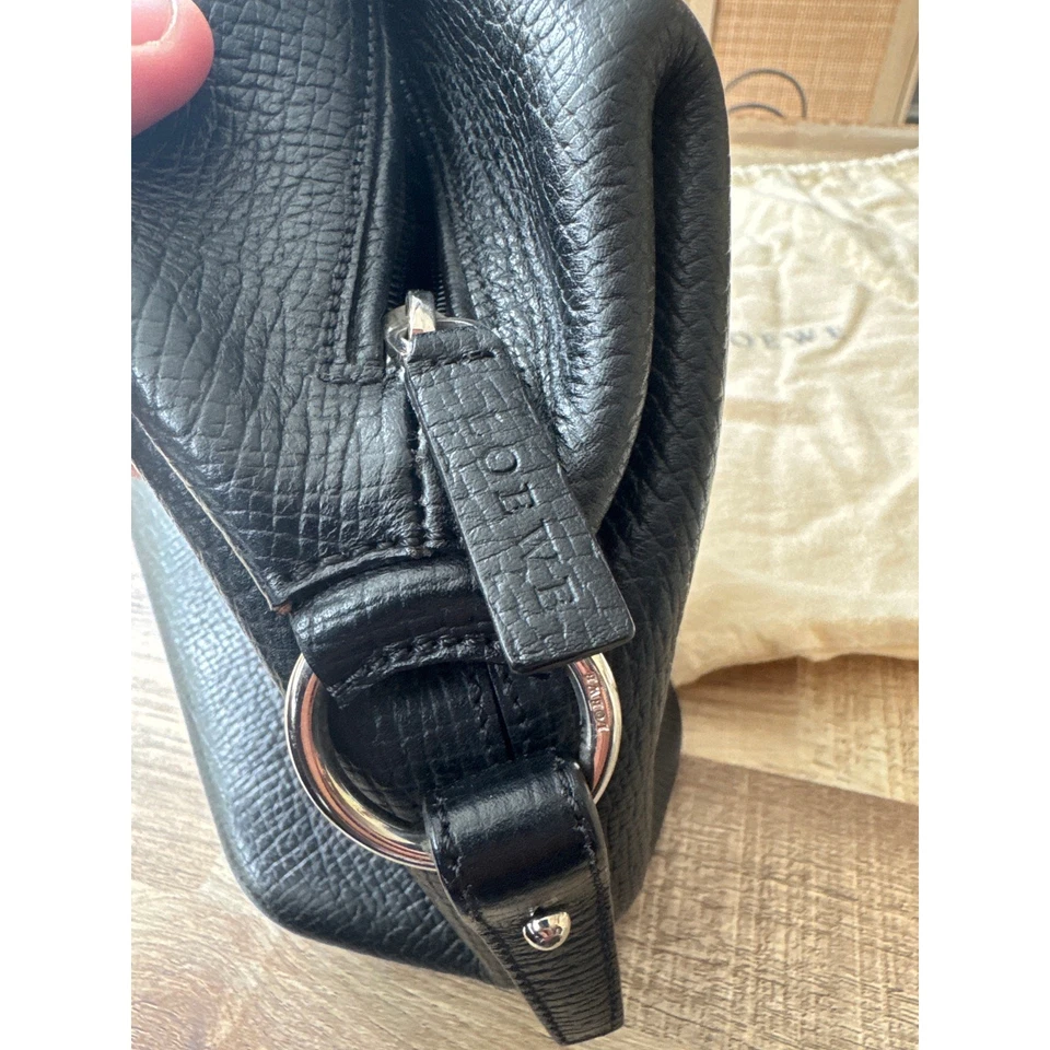 Mini bolso vintage de cuero con asa superior de diseñador Loewe Boston en negro silencioso lujo Foto 4 de 4