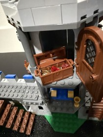 LEGO Castle King's Castle 70404 /100% COMPLETE  Set w/ Minifigs & Instructions