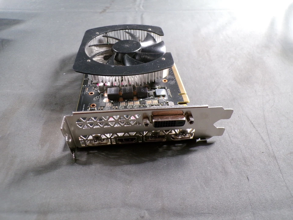 HP NVIDIA GEFORCE GTX 1060 3GB GDDR5 GRAPHICS CARD 909616-001 - Image 3 of 4