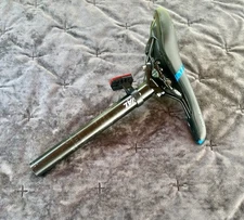 Oval Concepts 200 Saddle Black & Blue- With Seat Post And Reflector- EUC