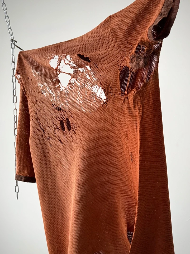 Camiseta alemana vintage de 1930 con cuello en V aplastada envejecida Foto 2 de 4