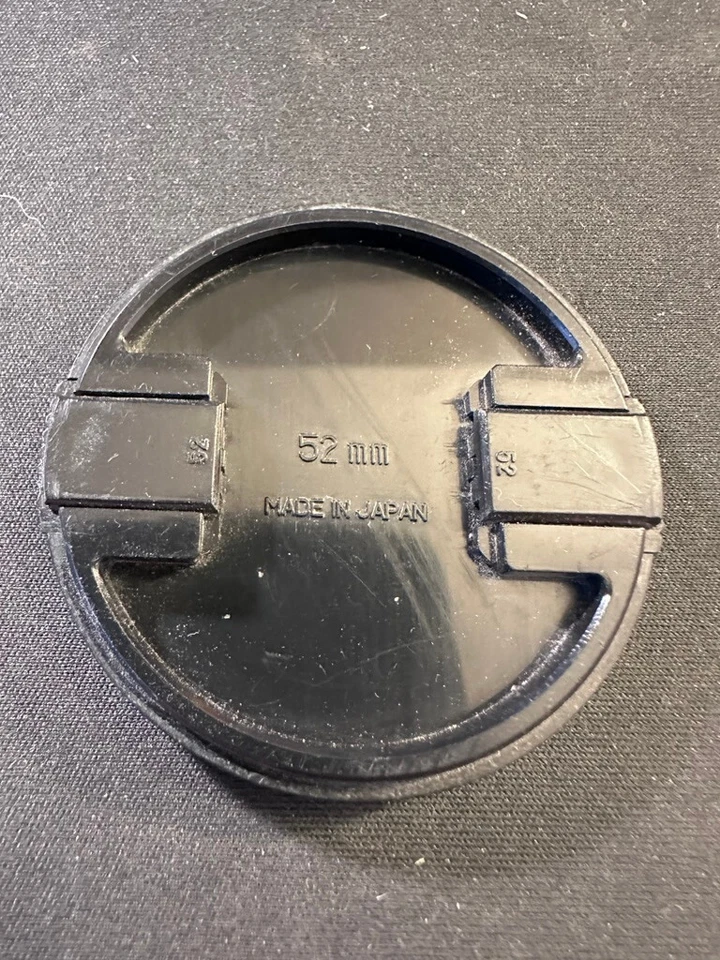 Sigma 52 mm Plastic Tab-Lock Front Lens Cap (FLC-99) - Image 2 of 2