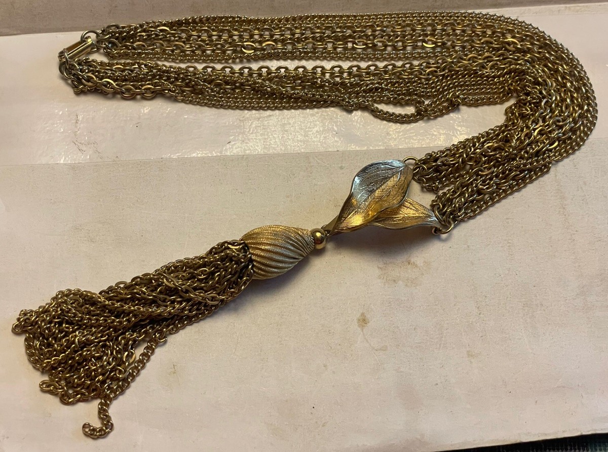 Vintage Gold Tone Multi Strand Herringbone Chain Belt Tassel Quatrefoil Vintage Gold-Tone Curb Chain Belt with Tassel Detail main image 3