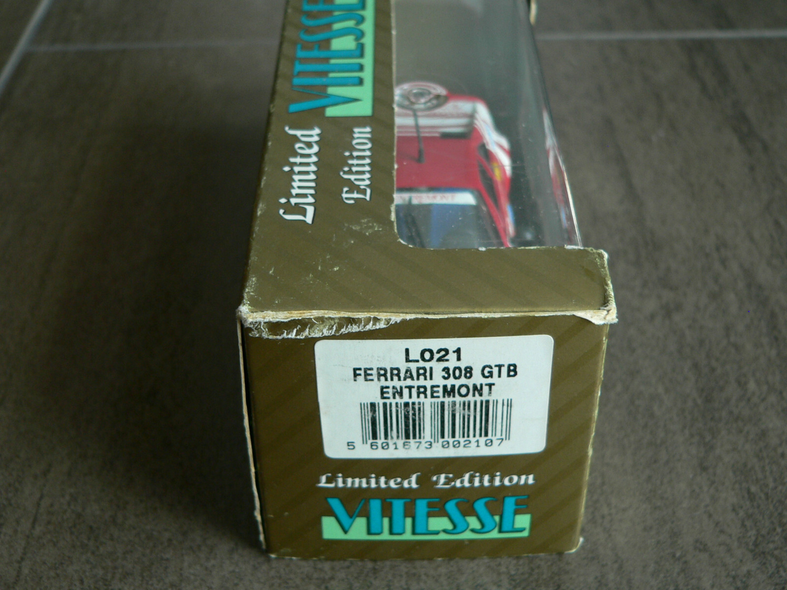 Foto 9 di 10