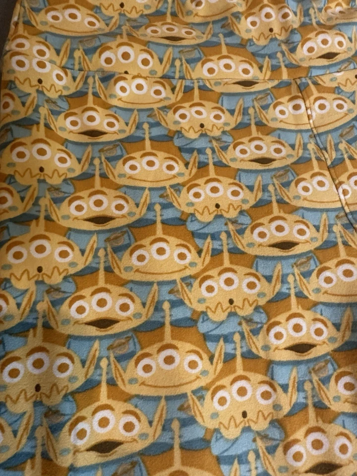 Leggings LuLaRoe Disney Pixar’s Toy Story Amarillo Alien Talla Única Foto 3 de 4