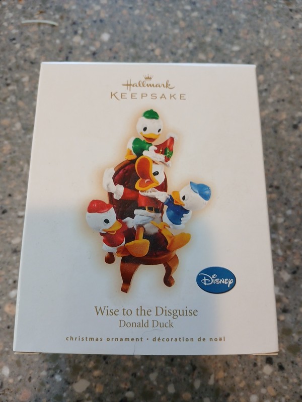 Hallmark Keepsake Wise To The Disguise Donald Duck Ornament 2009 Disney W Box