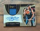 2018-19 Karl-Anthony Towns Panini Select RELIC AUTO Game Worn /199
