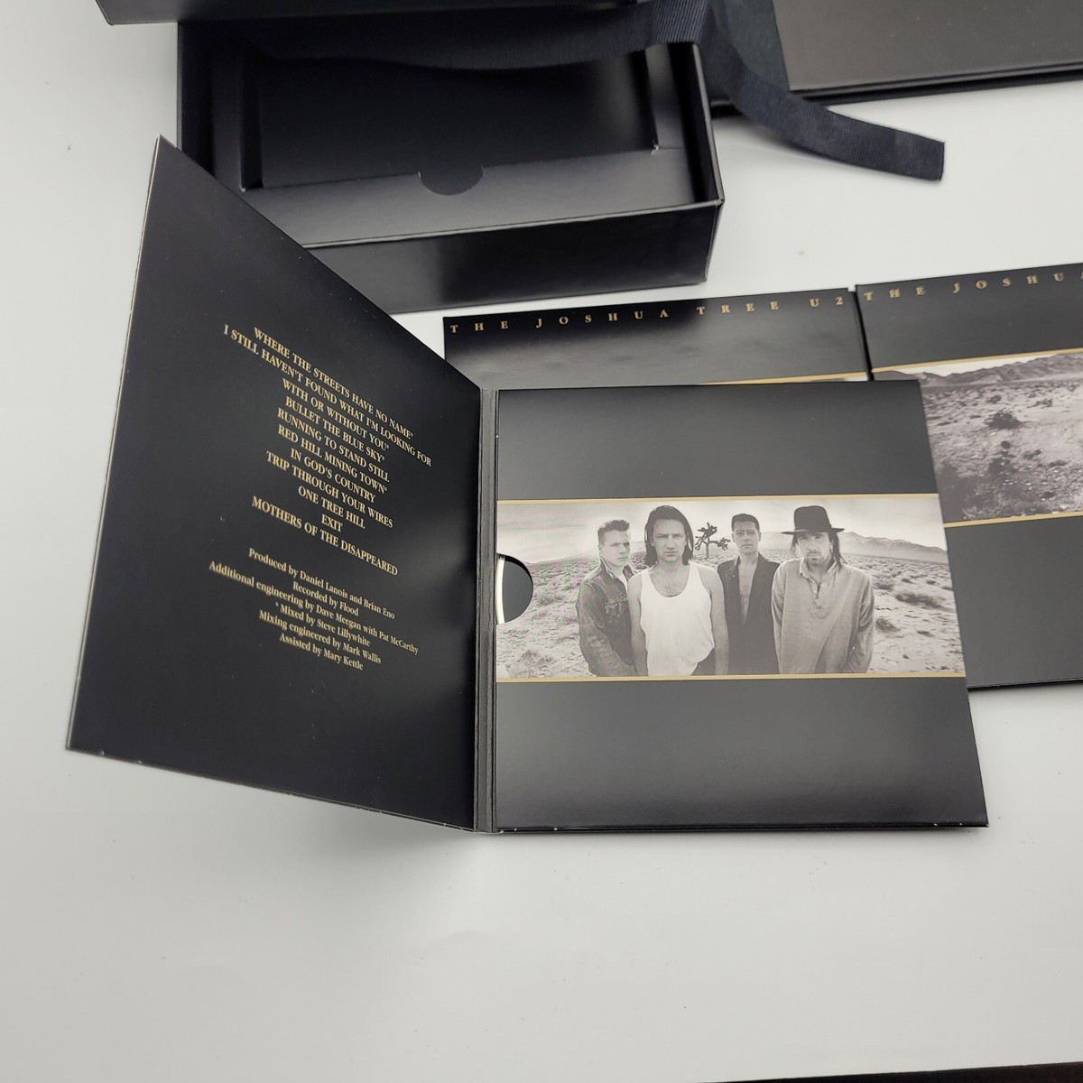 洋楽 Joshua Tree (W/Book) (W/Dvd) (Dlx) U2 41W7L6zZutL._UF350,350_QL80_.jpg