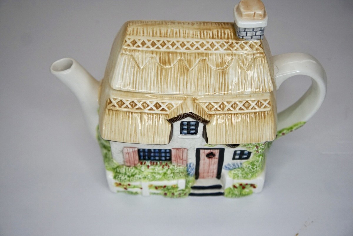 Vintage The Village Teapot Collectables Spring Cottage by Annie