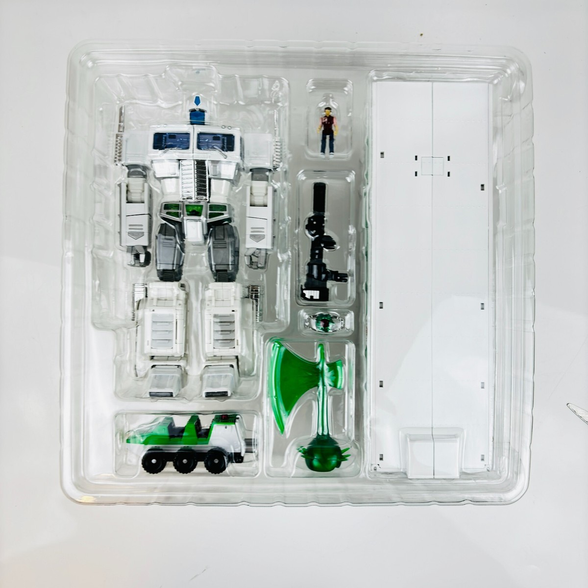 Transformers Masterpiece MP-711 コンボイ Transformers Masterpiece MP-711 Convoy 7-Eleven Ver Japan