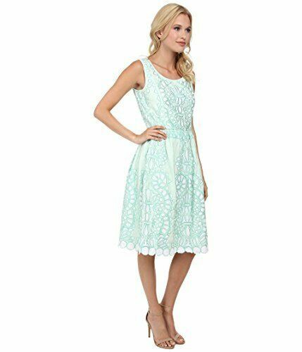 green emerald velvet dress Mint Green Floral Eyelet V-Neck Maternity Midi Dress main image 0