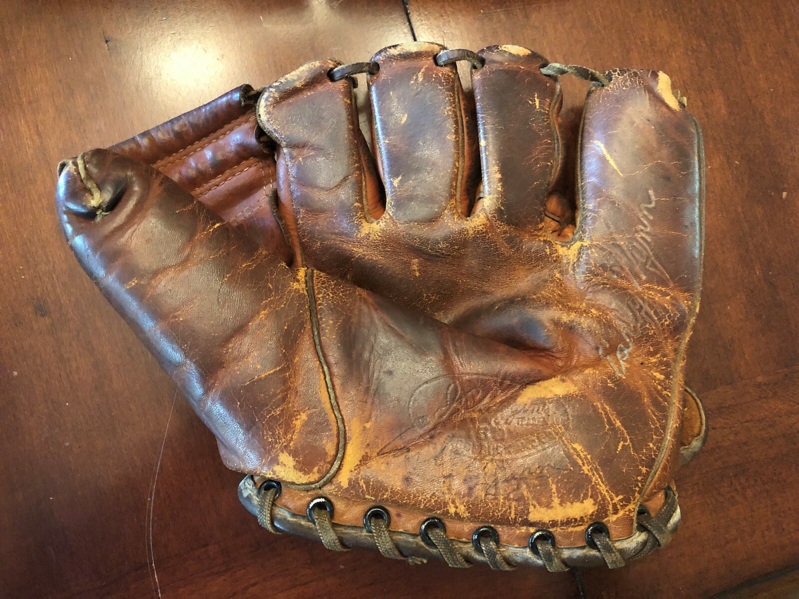 Vintage 1950s Early Wynn Model JC Higgins Sears Baseball Glove