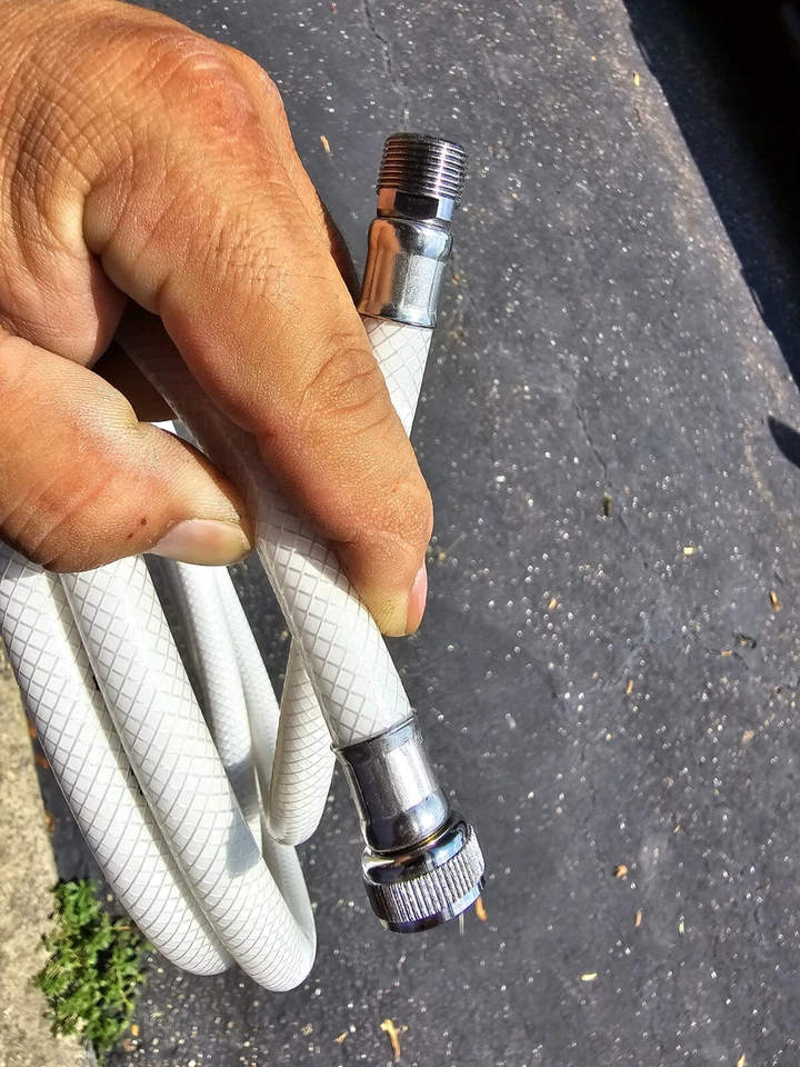 MANGUERA DE DUCHA PARA BARCO MARINO SCANDVIK 6 pies BLANCA DS0213-NL Foto 3 de 3