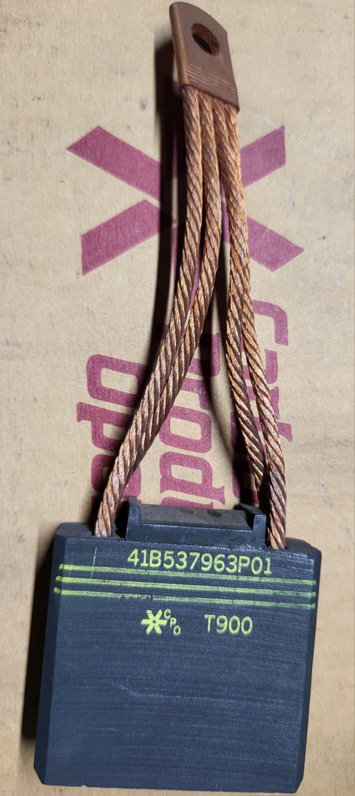 GE 41B537963P01 T900 Carbon Brush Set Carbon Products Operation Box Of