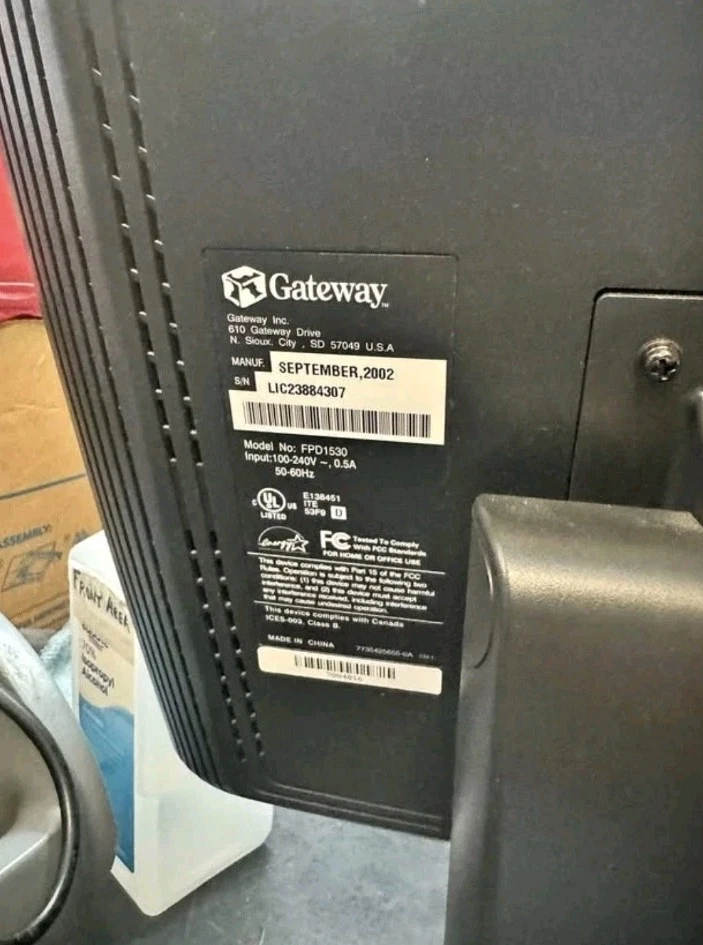 ЖК-монитор Gateway FPD1530 15 дюймов со стойкой, шнуром питания и кабелем VGA - Изображение 3 из 3