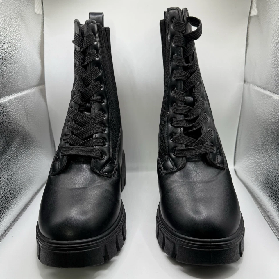 Botas de combate Top Moda pretas com cadarço na frente e laterais de malha canelada tamanho 10 - Imagem 2 de 4