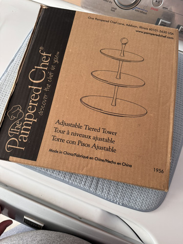 The Pampered Chef Adjustable Tiered Tower #1956 White Ceramic New Original box - Picture 1 of 2