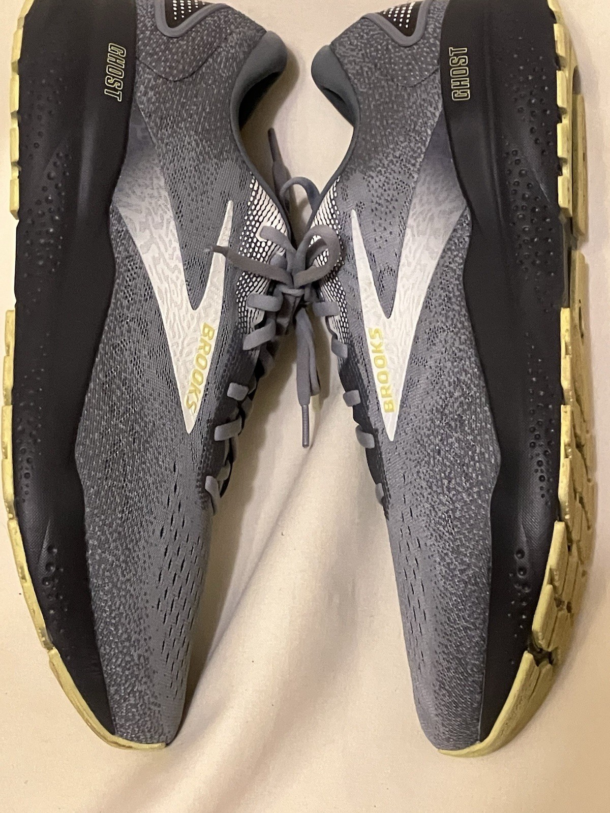 Brooks Ghost 16 Men's Primer Gray/Lime Running Shoes Sneakers Size 14 Wide thumbnail 12