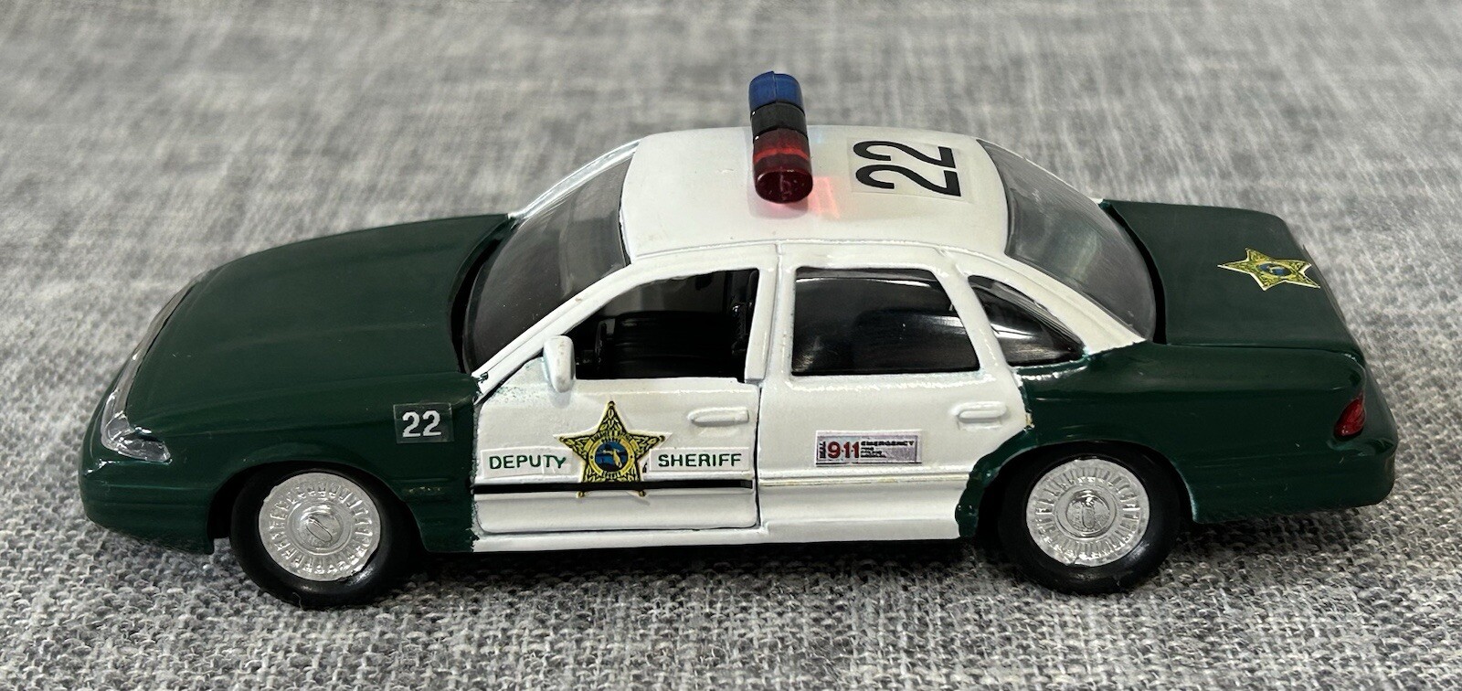 Orange County Deputy Sheriff #22 1:43 Die Cast Ford Crown Victoria Police Car