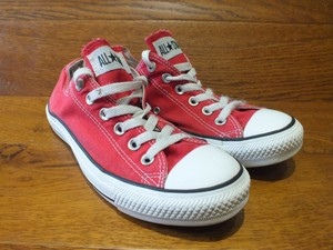red converse trainers size 6