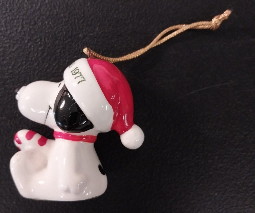 Vintage 1977 Peanuts Snoopy Christmas Ornament Ceramic Japan - New