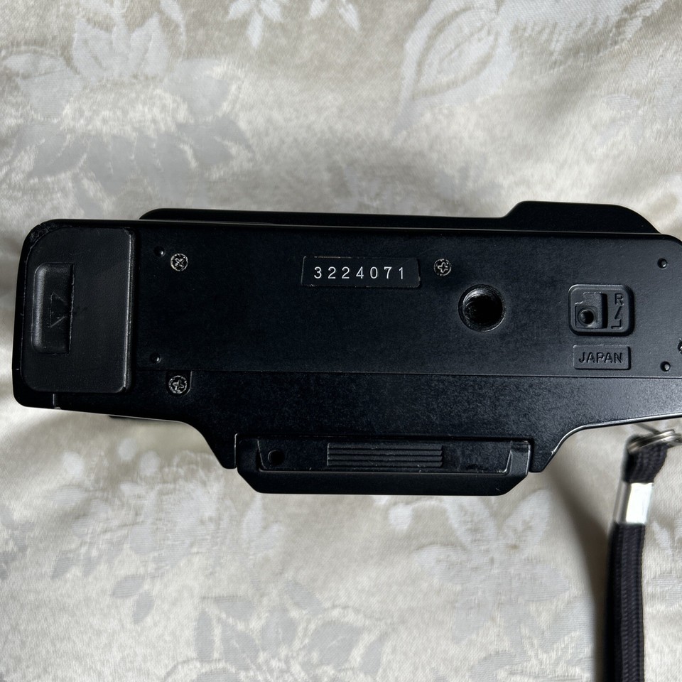 Minolta AFSv RARE Talking Camera 35mm film Point and Shoot Compact