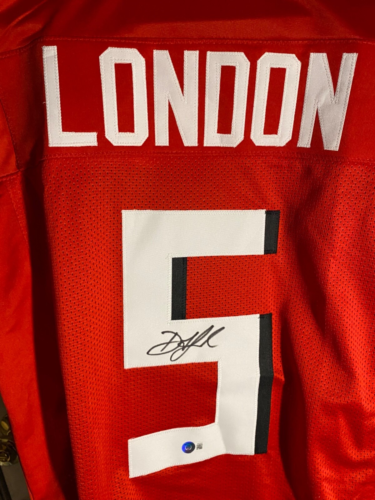 Drake London Autographed Signed Atlanta Falcons Beckett Authenticated Jersey (New) 