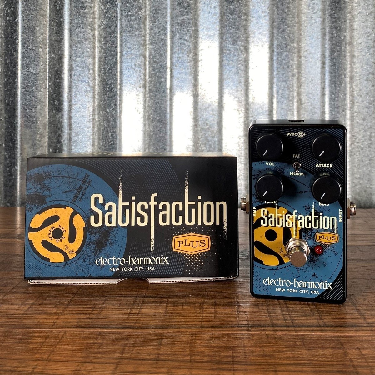 Electro-Harmonix EHX Satisfaction Plus Vintage Fuzz Guitar Effect