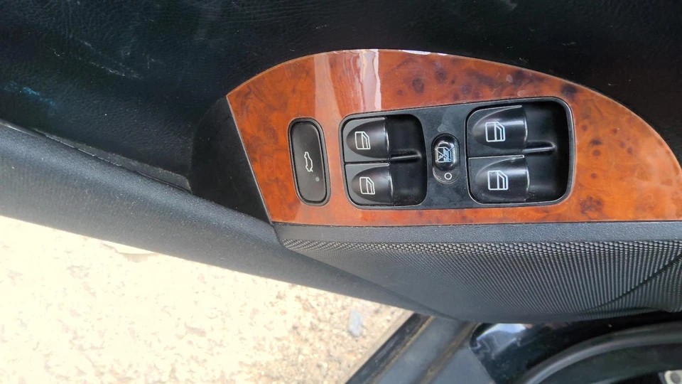 Б/у заднее стекло подходит: 2006 Mercedes-Benz Mercedes clk 209 тип Cpe CLK320 R - Изображение 3 из 4