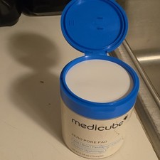 Medicube Zero Pore Pad 70 Pads AHA BHA Panthenol Allantoin Sodium Hyaluronate