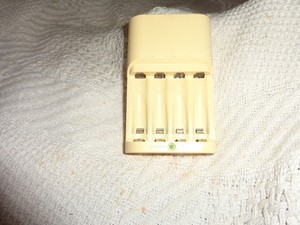 sanyo AAA/AA battery charger ni-mh model NC-MONO5U untested