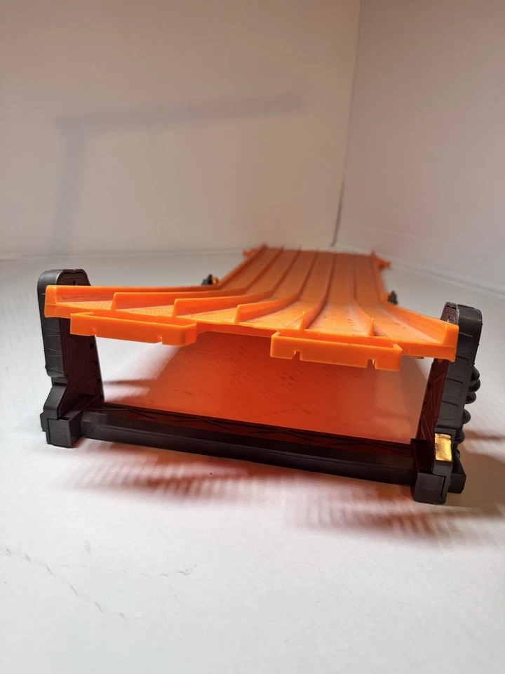 Hot Wheels Super 6-lane Raceway Lower + Finish Section- Bottom- End - Image 4 of 4