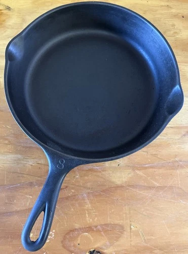 Wagner Ware - Sidney O - Cast Iron Skillet - #8 - 1058B - 10” in Diameter