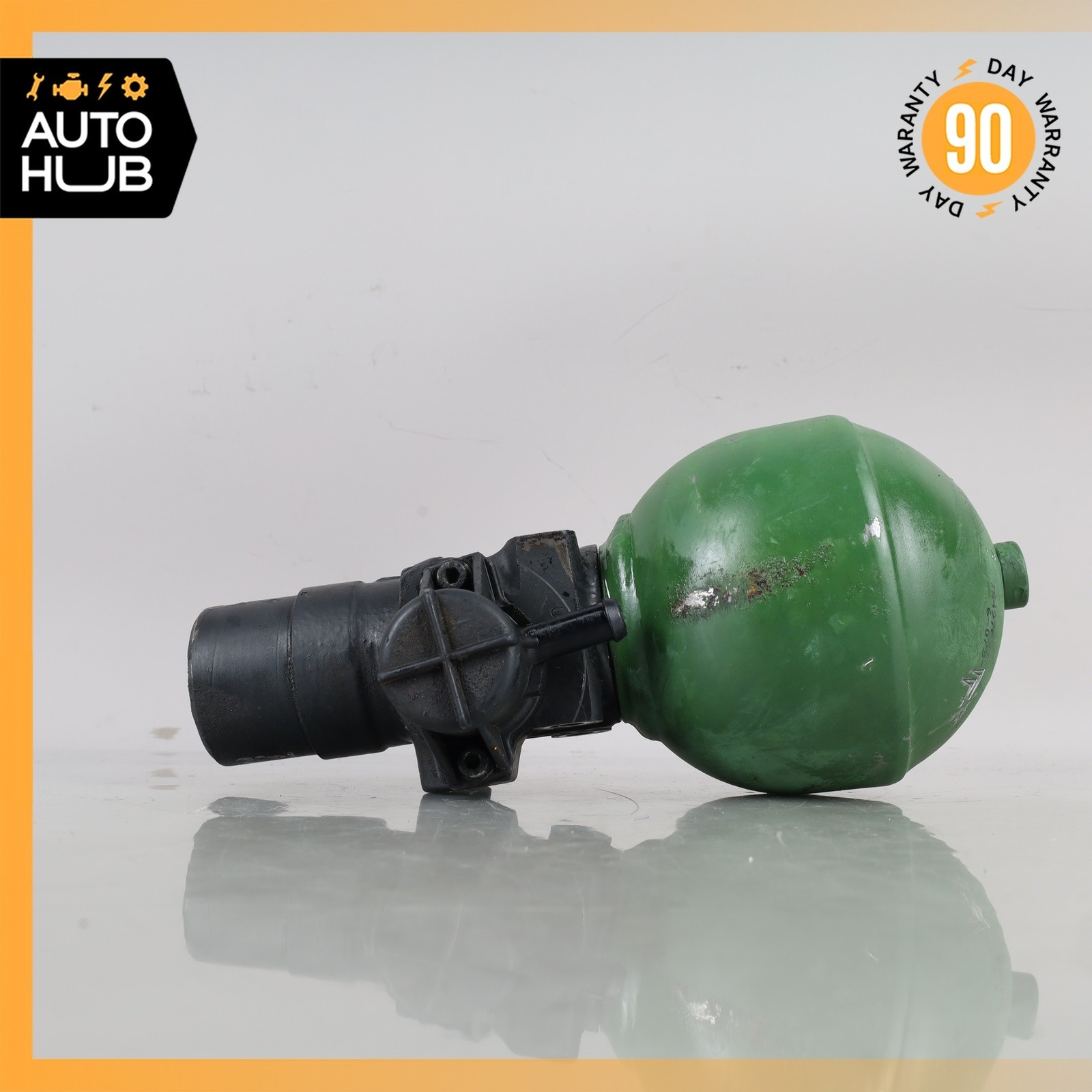Bentley Eight 1990-2003 Rear Right Hydraulic suspension accumulator