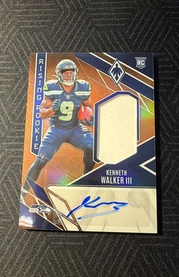 2022 Panini Phoenix - Rising Rookie Material Signature Kenneth Walker III 19/99